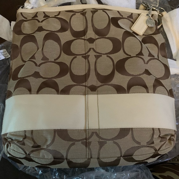 Coach Crossbody - Picture 1 of 6